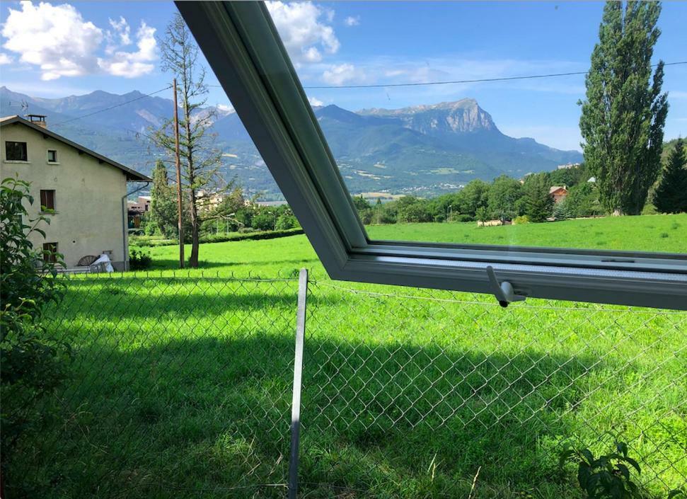 Mobil Home Proche Du Plan D'Eau D'Embrun Eksteriør bilde